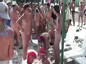 Нудисты